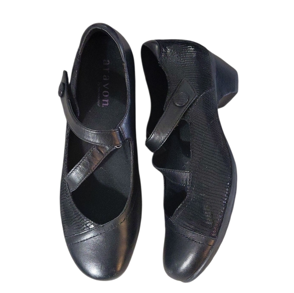 Aravon Portia Black Cross Strap Mary Jane Wedges Women's Size 9.5